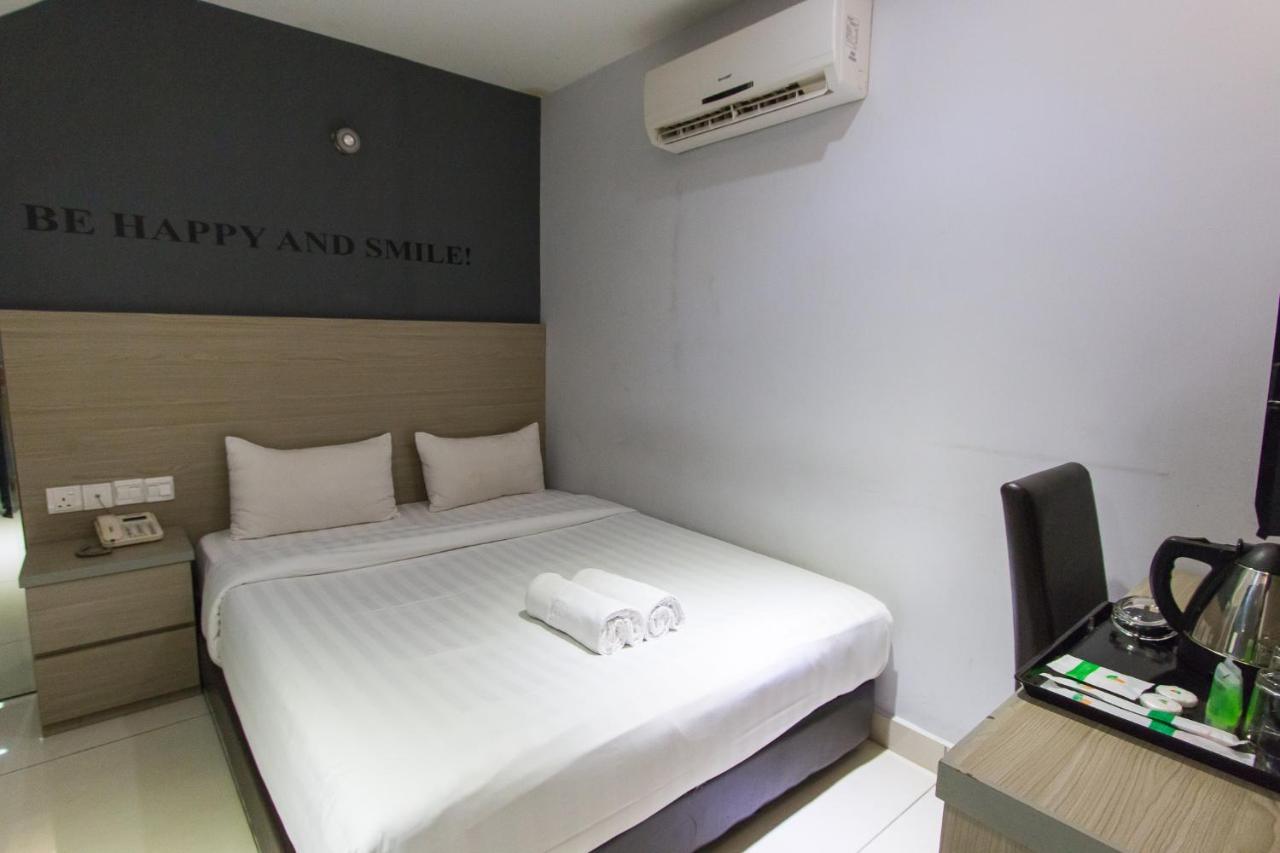 Hotel 99 Bandar Puteri Puchong Exterior photo