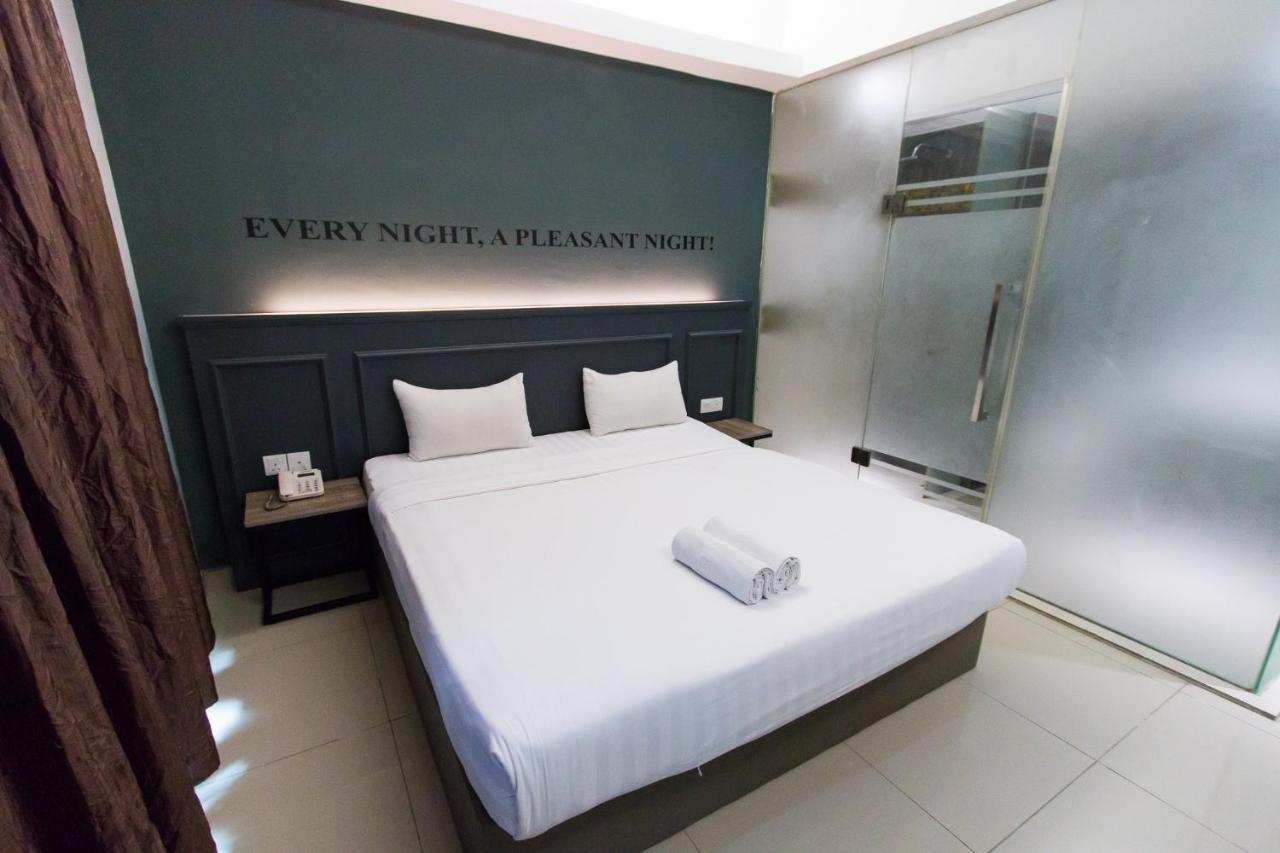 Hotel 99 Bandar Puteri Puchong Exterior photo